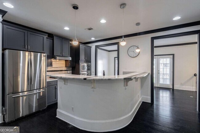 Building Photo - 2767 Durham Dr NE