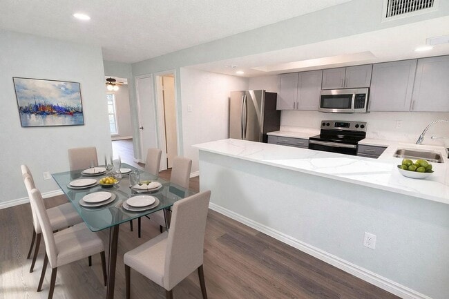 Building Photo - Stylish 2-Bedroom Townhome with Terrace & Resort-Style Amenities in Grand Prairie