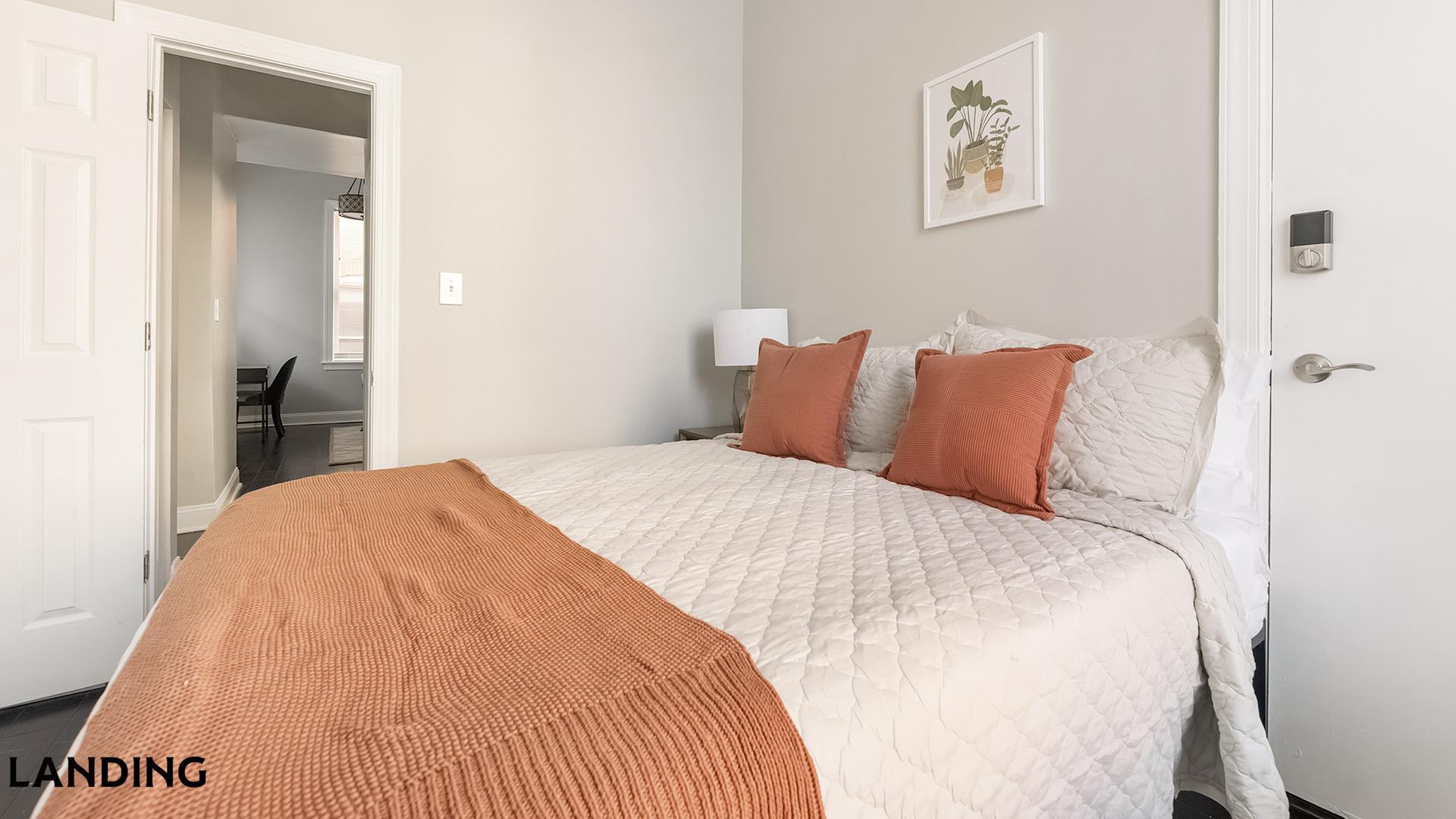 Building Photo - 617 W Lexington St