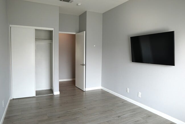 Building Photo - 238 Strada Fortuna