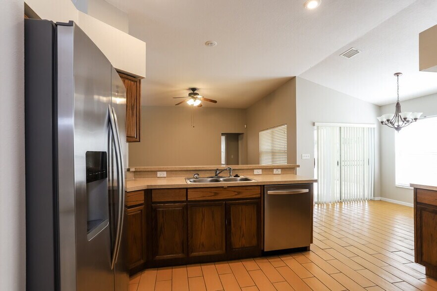 Building Photo - 2831 Laurel Leaf Dr