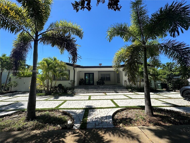 Primary Photo - 6080 SW 16th St