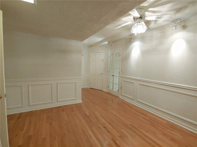 Building Photo - 76 Laurel Forest Cir NE