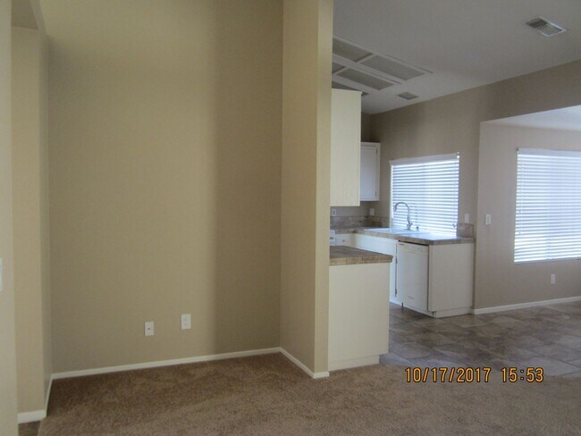 Building Photo - CANYON CREST GORGEOUS SINGLE STORY