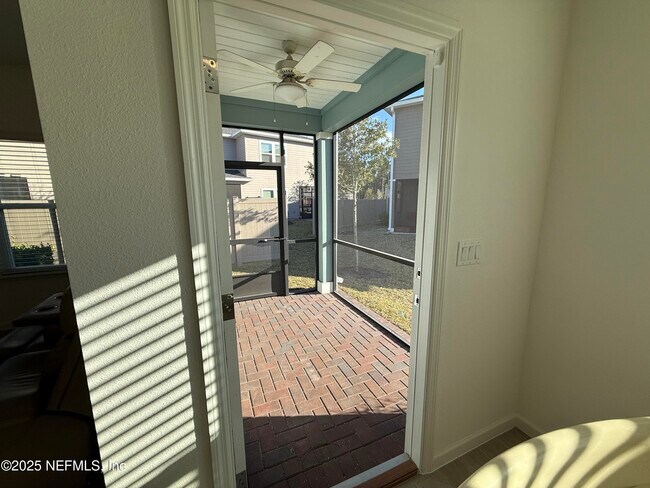 Building Photo - 72 Bramble Ct