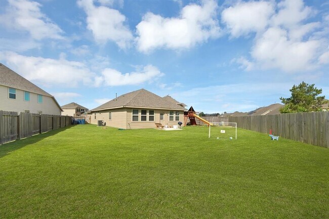 Building Photo - 10402 Lake of the Ozarks Dr