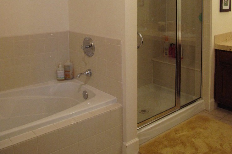 Master Bath - 1630 N Clarkson St