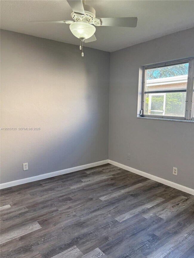 Building Photo - 8444 NW 23rd Manor