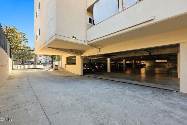 Building Photo - 1299 Cordova St