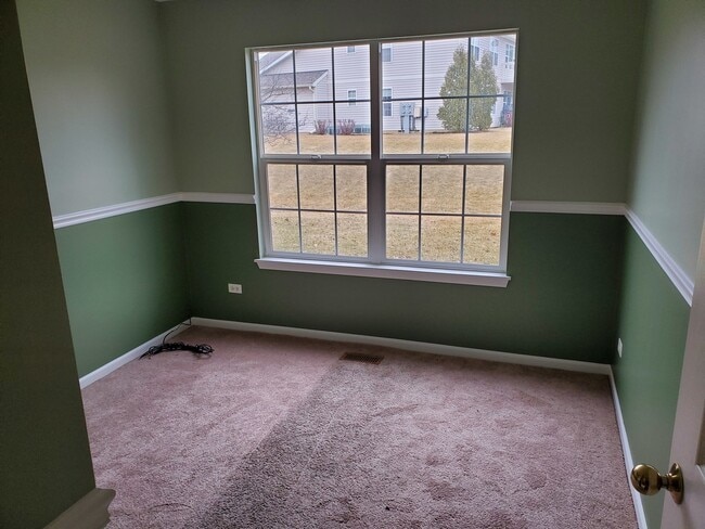 Building Photo - 1322 N Red Oak Cir