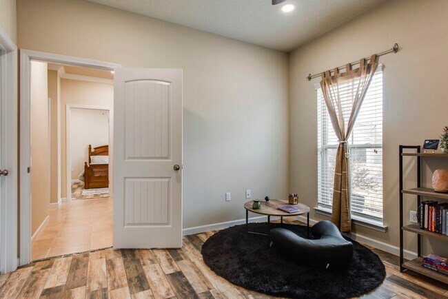 Building Photo - 4600 Hermosa Rd