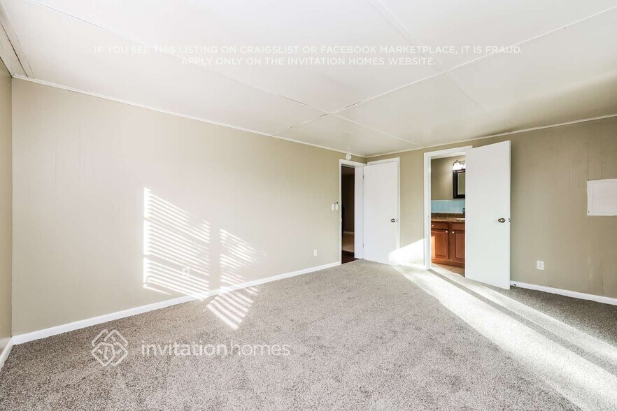 Building Photo - 2901 34th Ave N