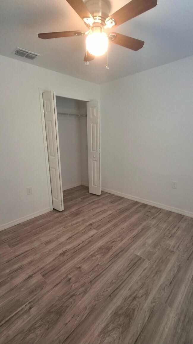 Building Photo - 19850 Eagle Dr