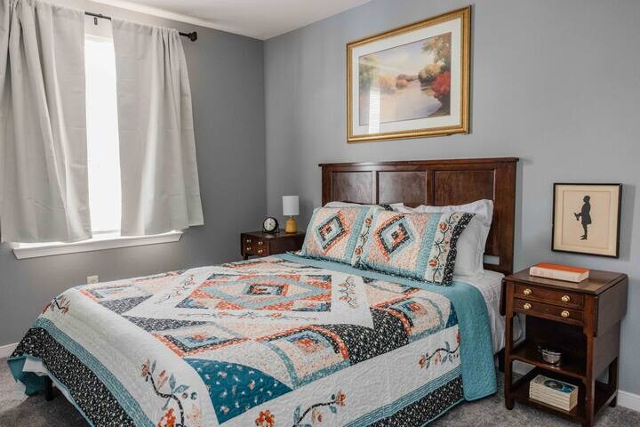 Building Photo - 3518 E Richmond Rd