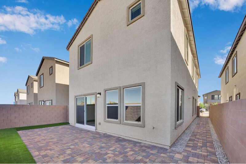 Building Photo - 4000 Richmar Butte Ave