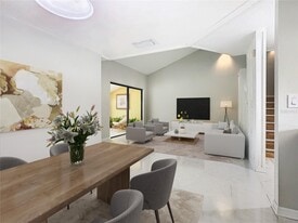 Building Photo - 53 Saint Andrews Ct