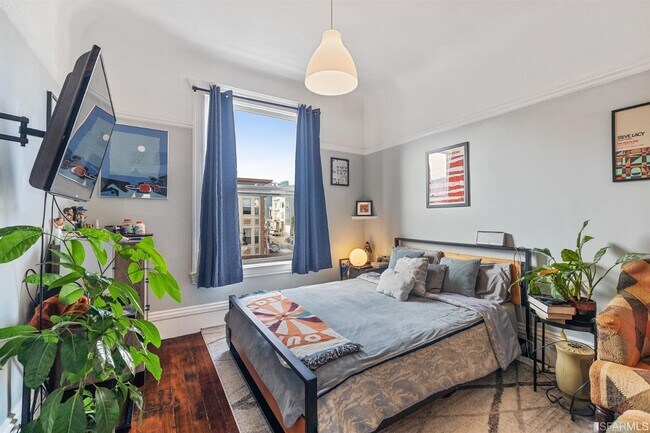 Building Photo - 1058 Divisadero St