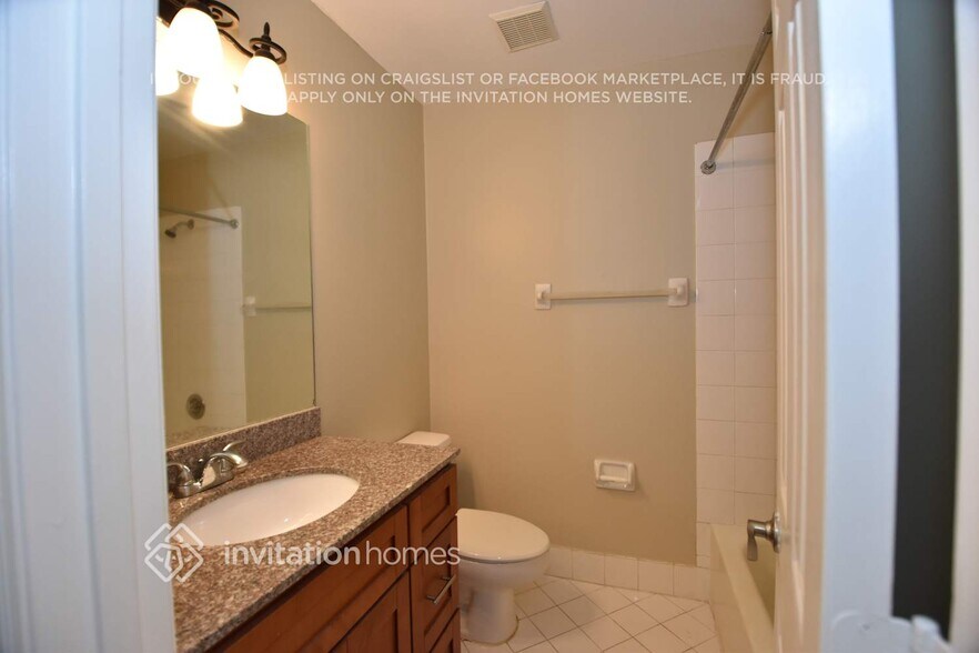 Building Photo - 14671 SW 156th Ave
