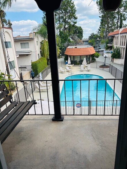 Building Photo - 5477 Nestle Ave