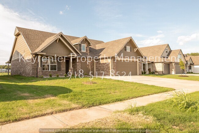 Building Photo - BRAND NEW 4 BEDROOM SIMMONS HOME IN BIXBY!!!