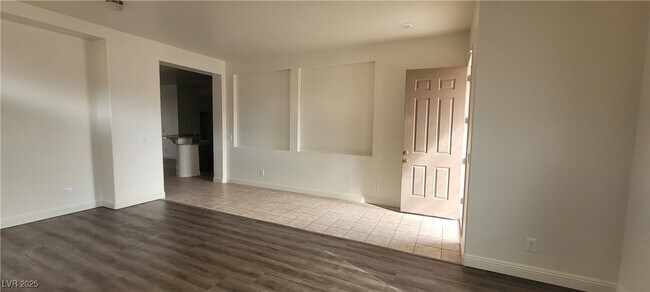 Building Photo - 8240 Aurora Peak Ave