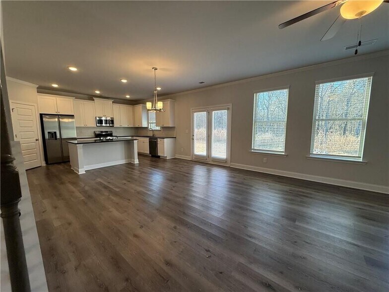 Building Photo - 345 Hellen Vly Dr