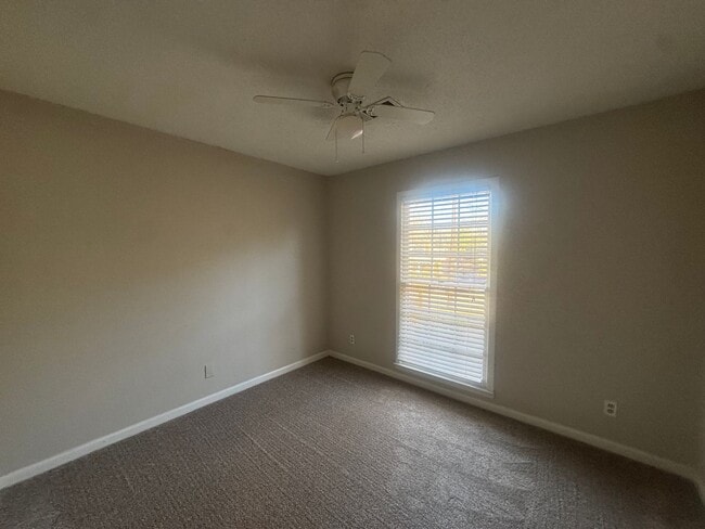 Building Photo - Perfection!!