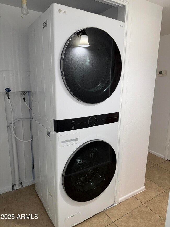 Building Photo - 7130 N 54th Ave