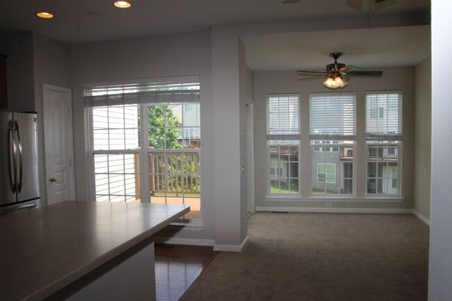 Building Photo - 157 Hudson Dr