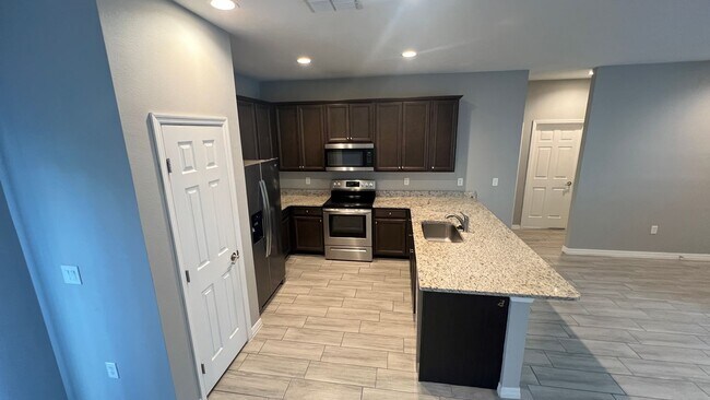 Building Photo - Incredible 3 Bedroom, 2 Bathroom Home in Palm Bay!!