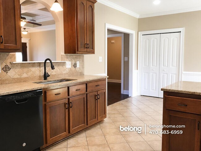 Building Photo - 312 Loneoak Trl