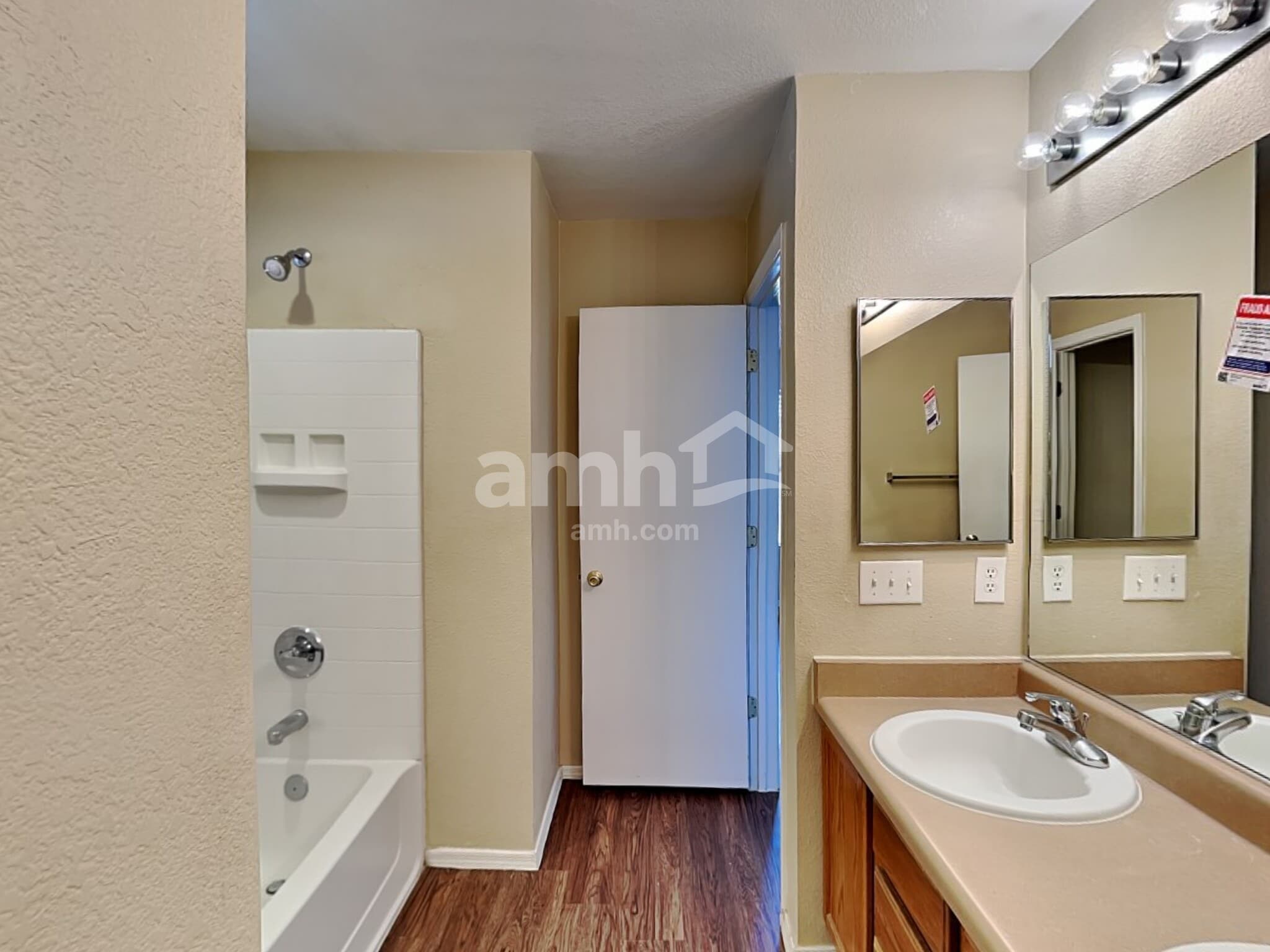 Building Photo - 5895 E Tercel Dr