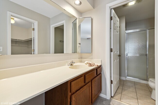 Building Photo - 184 Brook Ln