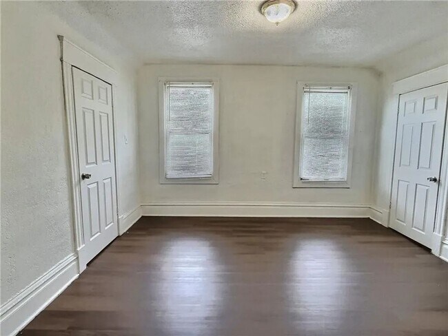 Building Photo - 2006 Agnes Ave