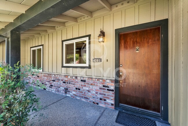 Building Photo - 4081 Oak Hill Rd