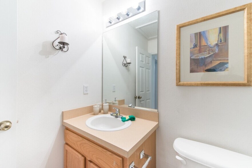 Building Photo - 8407 Crystal Cove Loop