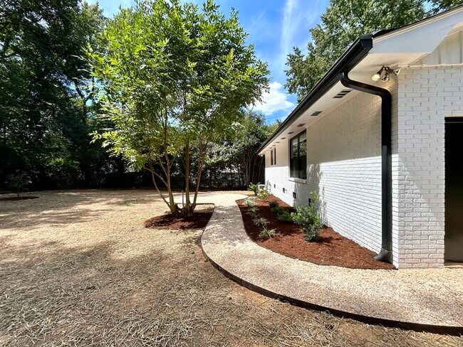 Building Photo - 4310 Woodgreen Terrace