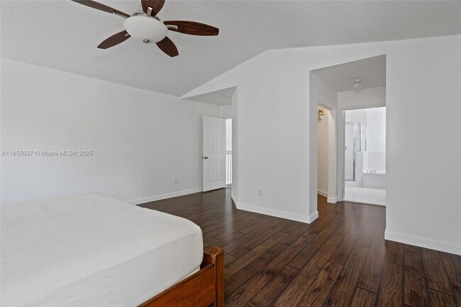 Building Photo - 15623 SW 100th Ln