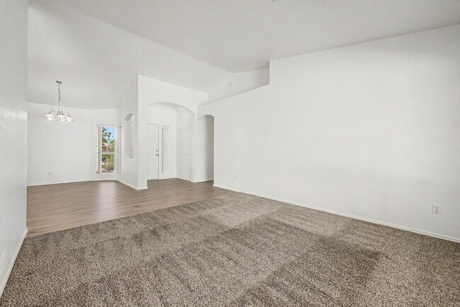 Building Photo - 20633 N 63rd Dr