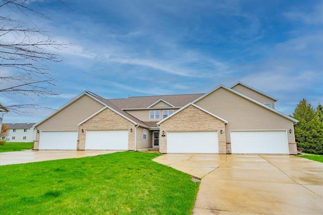 Building Photo - 3020 Selkirk Dr