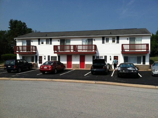 Building Photo - I1 Kenray Ave
