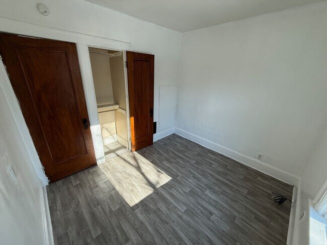 Building Photo - 1732 St Paul St