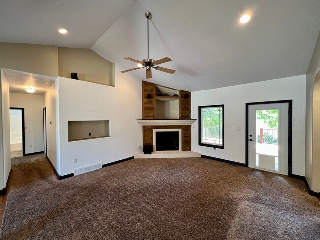 Building Photo - 3106 66th Ave Ct