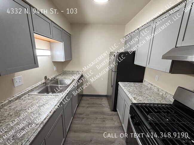 Building Photo - 4332 N 94th St