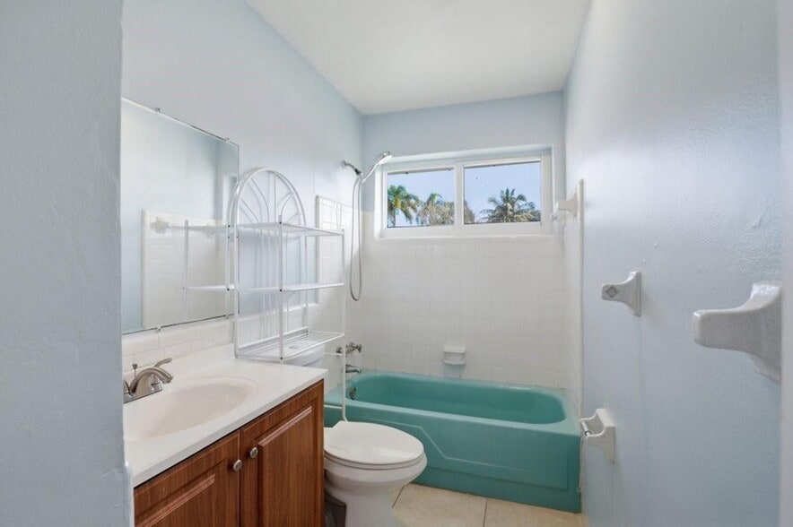 Building Photo - 3002 NW 48th St