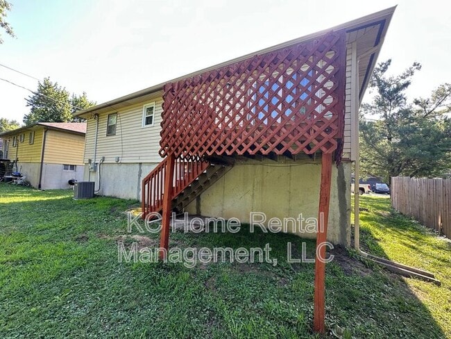 Building Photo - 507 N Lincoln St