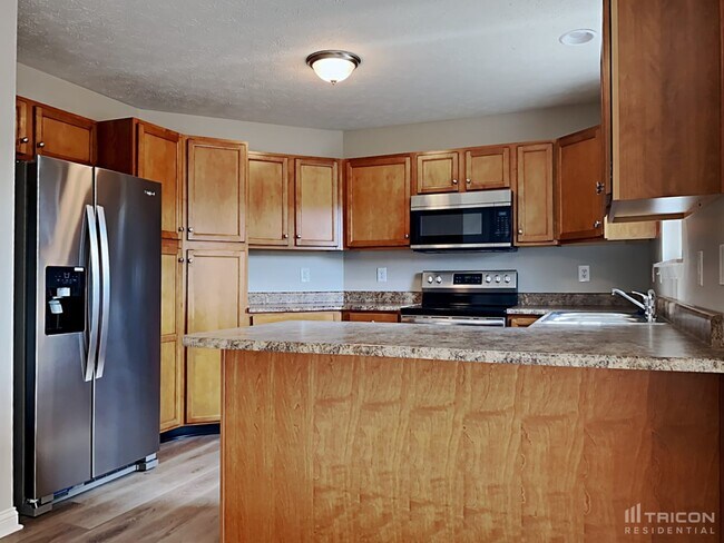 Building Photo - 4609 Clairmont Dr