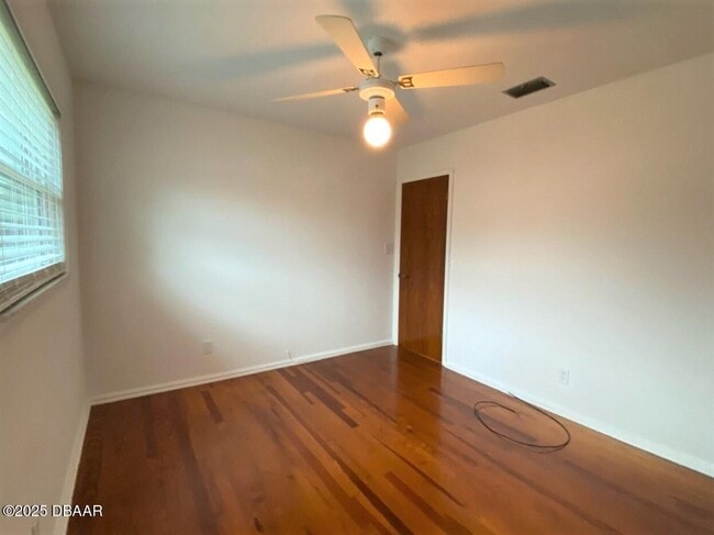 Building Photo - 473 Golf Blvd
