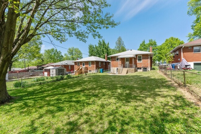 Building Photo - 9028 Stansberry Ave