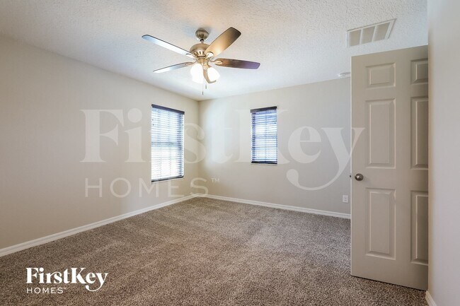 Building Photo - 186 Iron Horse Ln